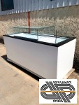Îlot réfrigéré pâtisserie 2m10 vitrine à bijoux IVBQ189 (de 2022) + Vitrine neutre Jordao 56cm