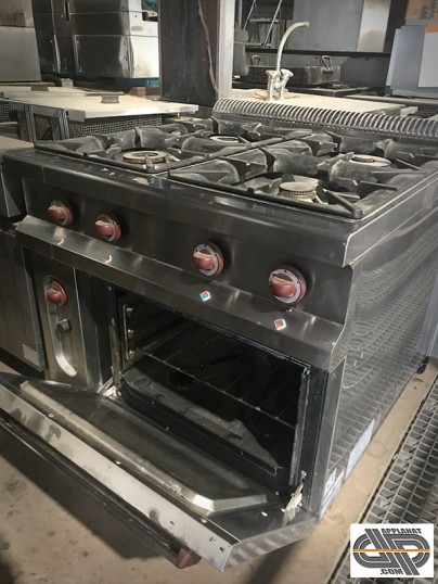 Fourneau inox de cuisine professionnelle d'occasion a 4 feux vifs et four gaz gastro gn 2/1