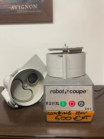 Robot coupe et son disque