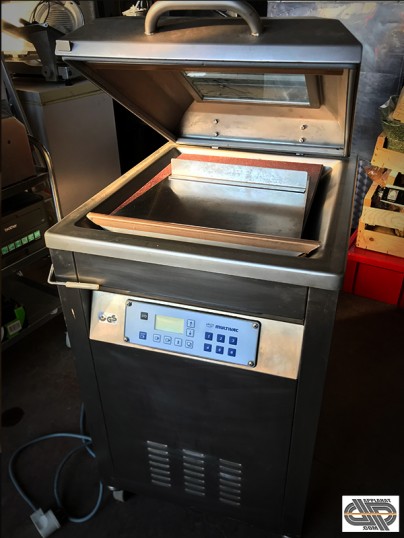 Machine sous vide simple cloche sur pieds MULTIVAC C300
