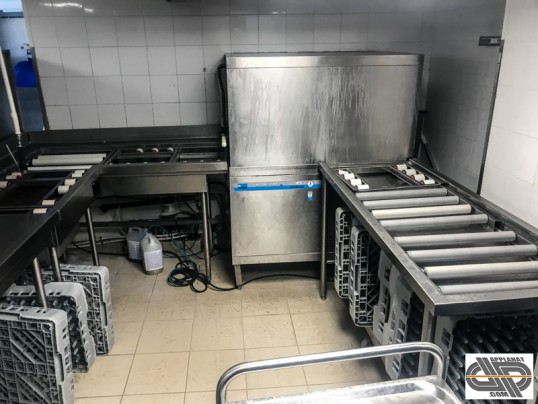Lave-vaisselle professionnel d'occasion spécial fort rendement MEIKO DV 200.2 PW