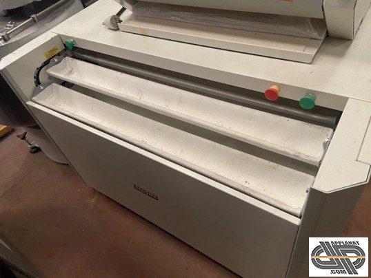 Repose GECOMA MB 3005 d'occasion vu de dessus sur les balancelles