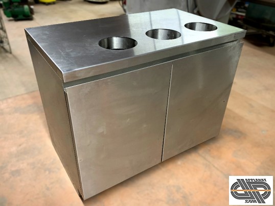 01-Meuble poubelle inox restauration