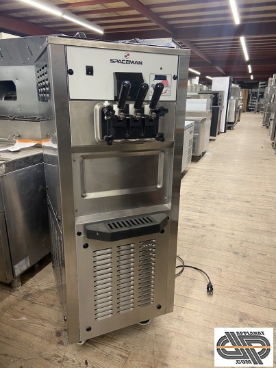  machine à glace italienne d'occasion marque SPACEMAN modèle 6240