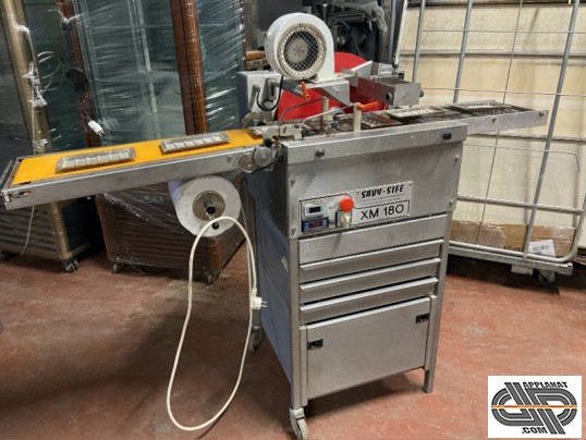 Enrobeuse professionnelle à chocolat d'occasion , marque Savy Goiseau, modèle XM 180