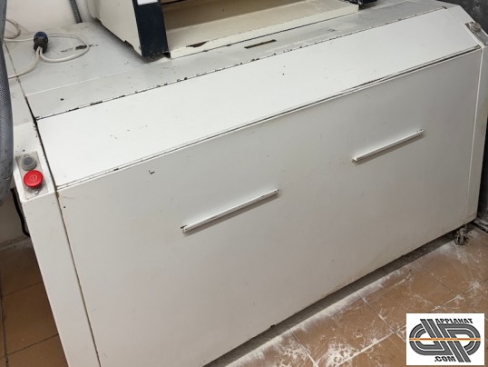 Chambre de détente de boulangerie professionnelle sur roues – face fermée avec dessus pour intégrer tout type de faconneuse