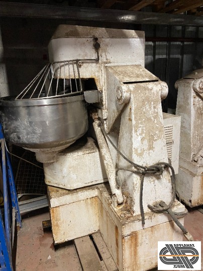 Pétrin spirale industriel cuve basuclante occasion 120 Kg de pâte