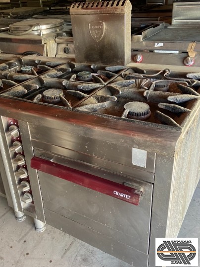Petit piano professionnel haut de gamme d'occasion charvet 6 feux et four gaz