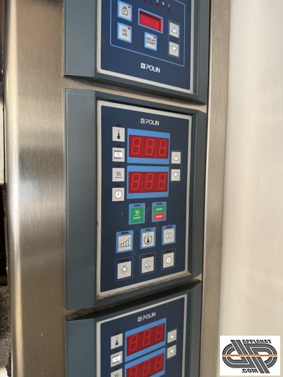 Gros plan sur le tableau de commande d'un four POLIN ELEKTROS S207 5,7MQ 84X170-4 occasion