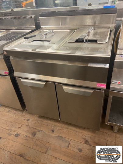 Friteuse 2 bacs professionnelle d'occasion 